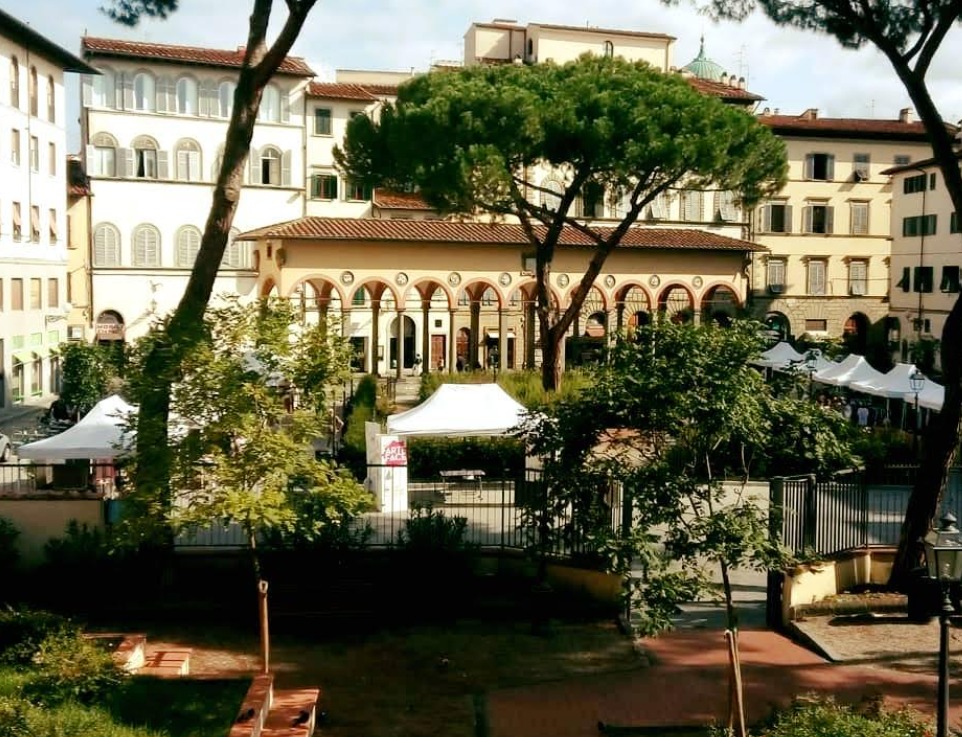 L'artigianato artistico si prende la scena: 'Artefacendo' colora piazza dei Ciompi